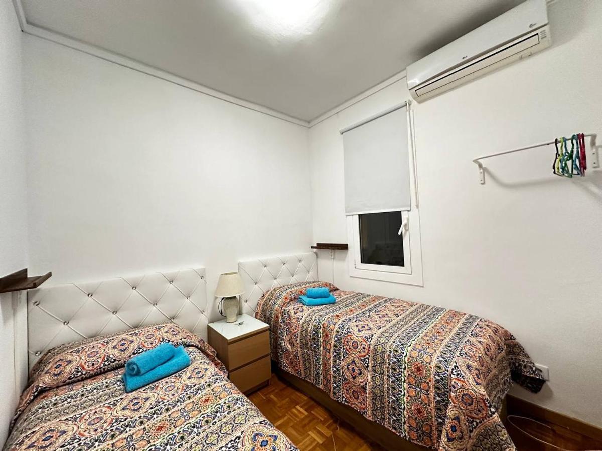 Rooms Nuevo Roger Barcellona Esterno foto